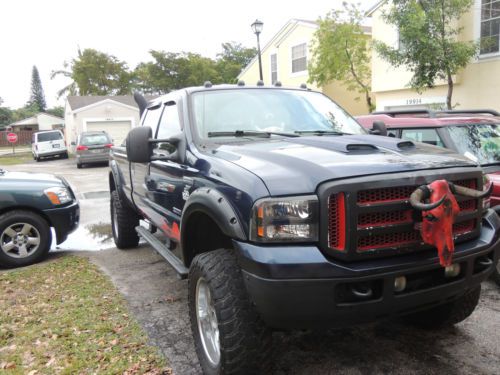 2005 Ford F-350 Super Duty Lariat Crew Cab Pickup 4-Door 6.0L, image 3