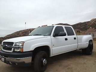 2004 chevrolet dually crew cab 4x4 spotless low miles only 61,800 fully loaded!