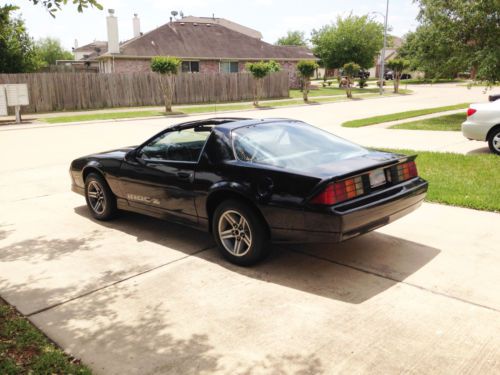 1985 Camaro IROC Z28 - 5.0L - T-top, image 4