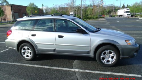 2007 subaru outback 2.5i  wagon 4-door 2.5l very clean