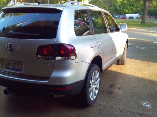 2010 Volkswagen Touareg TDI Sport Utility 4-Door 3.0L, image 7