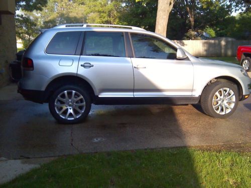 2010 Volkswagen Touareg TDI Sport Utility 4-Door 3.0L, image 8