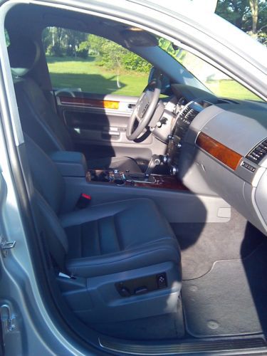 2010 Volkswagen Touareg TDI Sport Utility 4-Door 3.0L, image 10