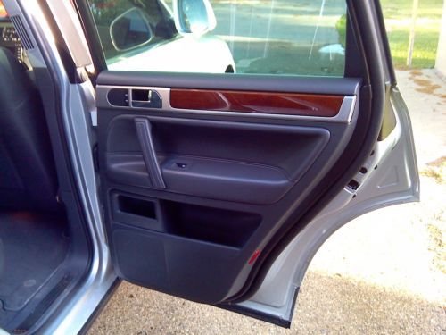 2010 Volkswagen Touareg TDI Sport Utility 4-Door 3.0L, image 12