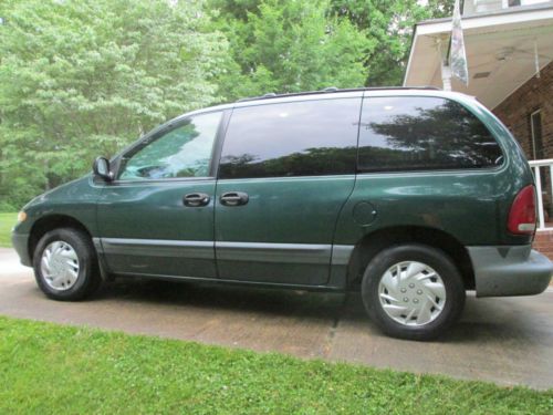 1996 plymouth voyager se mini passenger van 4-door 3.0l