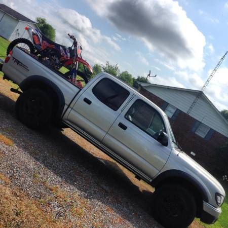 2004 toyota tacoma limited must sell!