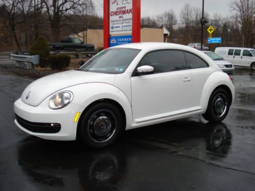 2012 volkswagen beetle base hatchback 2-door 2.5l