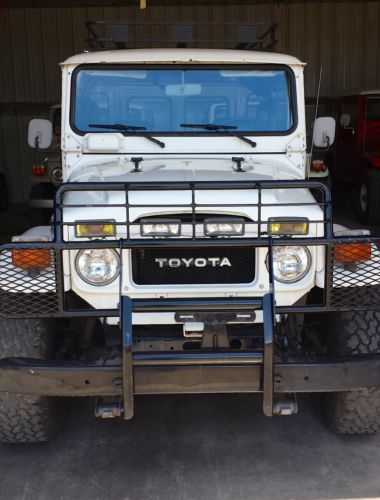 1981 fj40 with factory power steering and more.