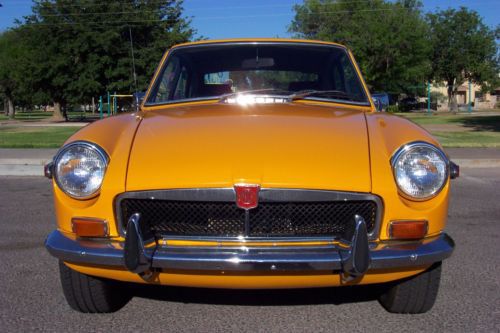 Vintage collectors 1973 mgb gt