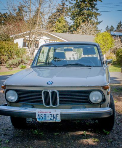 1975 bmw 2002 base coupe 2-door 2.0l