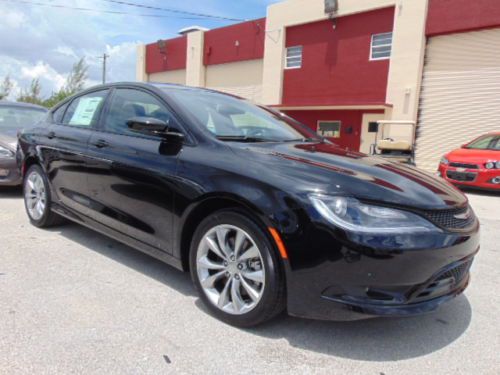 *mega deal* 2015 chrysler 200 s  v6  9-speed auto - preferred equip pkg