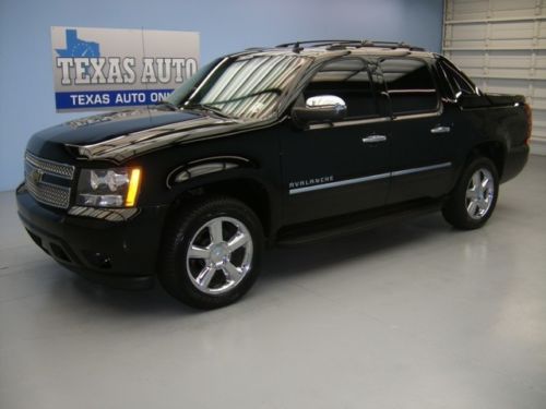 We finance!!! 2011 chevrolet avalanche ltz roof nav tv heated leather texas auto