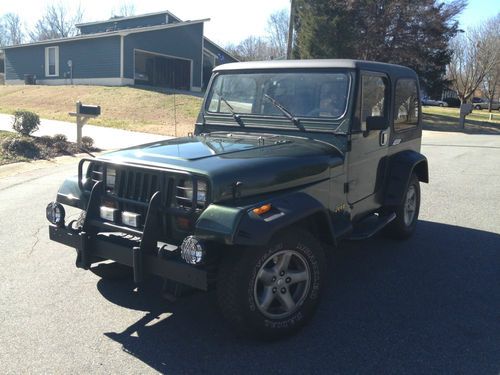 1995 jeep wrangler rio grande sport utility 2-door 2.5l