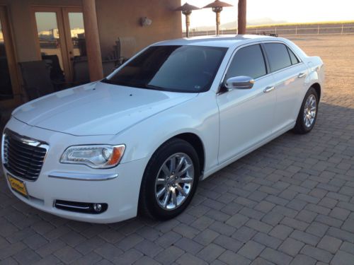 Luxury 2012 chrysler 300c sedan 4d