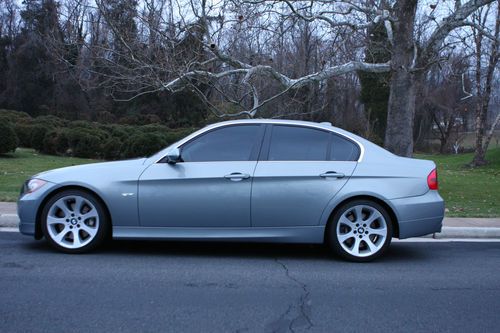 Pristine 2008 bmw 335i with sport and luxury packages (low reserve)