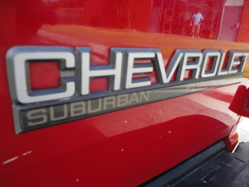 1993 CHEVROLET SUBURBAN SILVERADO 2500 - 4X4 ONLY 117K MI CALIFORNIA CAR NO RUST, image 5