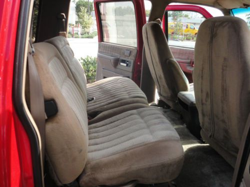 1993 CHEVROLET SUBURBAN SILVERADO 2500 - 4X4 ONLY 117K MI CALIFORNIA CAR NO RUST, image 46