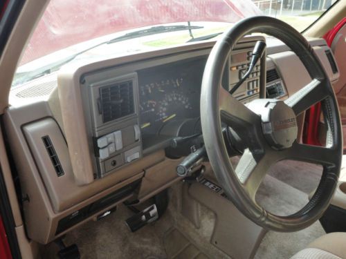 1993 CHEVROLET SUBURBAN SILVERADO 2500 - 4X4 ONLY 117K MI CALIFORNIA CAR NO RUST, image 51