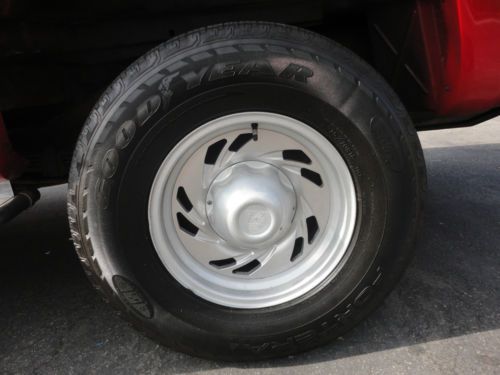 1993 CHEVROLET SUBURBAN SILVERADO 2500 - 4X4 ONLY 117K MI CALIFORNIA CAR NO RUST, image 70