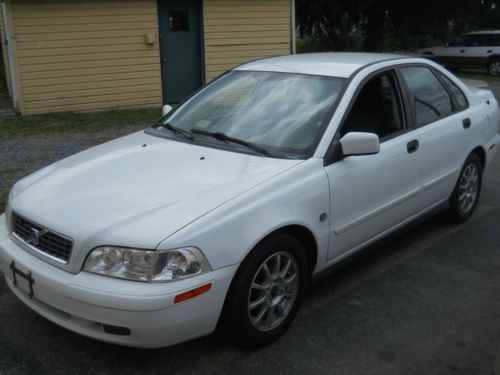 2003 volvo s40 base sedan 4-door 1.9l