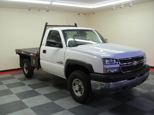 2005 chevrolet duramax flatbed 4 wheel drive! low miles! nice truck!