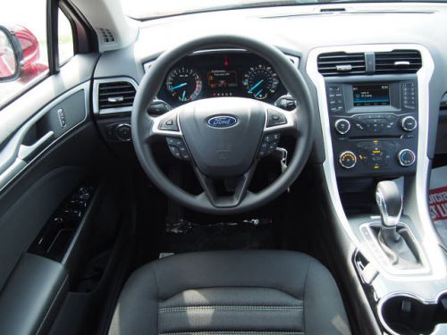 2014 ford fusion se