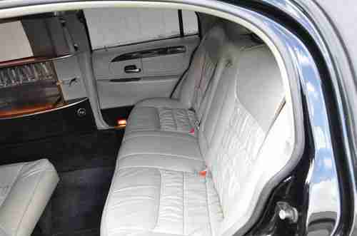 Super Clean Limousine, image 10