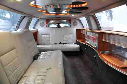 Super Clean Limousine, image 18