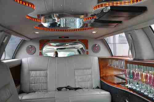 Super Clean Limousine, image 20