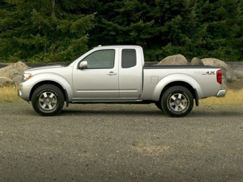 2014 nissan frontier sv