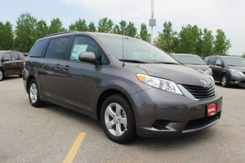 2014 toyota sienna le