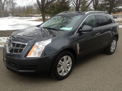 2011 cadillac srx luxury/ nav/ low miles/ panoroof/ dvd/ no reserve