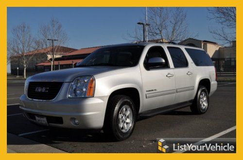 2010 gmc yukon xl - 3-row seating, awd, very clean