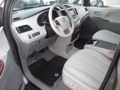 2014 toyota sienna xle