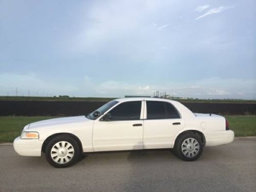 2006 ford crown victoria police interceptor sedan 4-door 4.6l