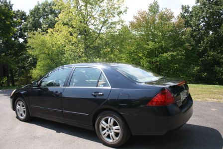 2006 honda accord ex  ***great gas mileage***