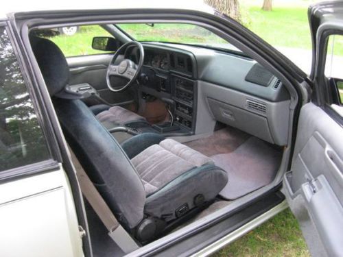 1988 ford thunderbird base sedan 2-door 5.0l