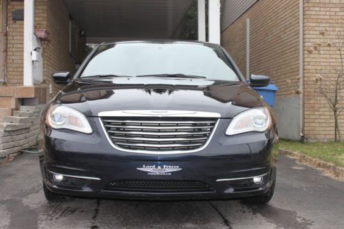 Almost new 2012 chrysler 200 touring 288 horses, v6 3.6 liters with 18087 miles