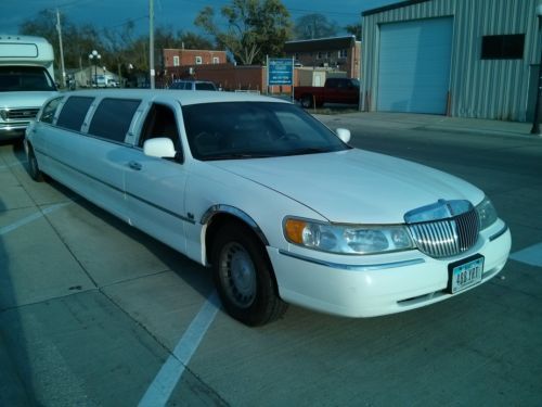 1998 lincoln town car base limousine 4-door 4.6l