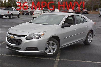 Chevrolet malibu 4dr sedan ls w/1ls low miles automatic gasoline 2.5l 4 cyl silv