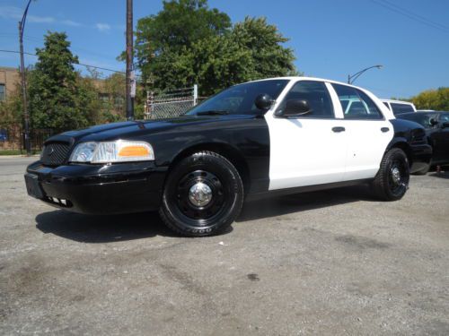 Black &amp; white p71 ex police 73k miles pw pl psts nice