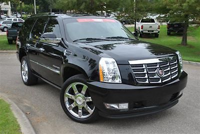 Awd 4dr premium low miles suv automatic 6.2l 8 cyl  black raven