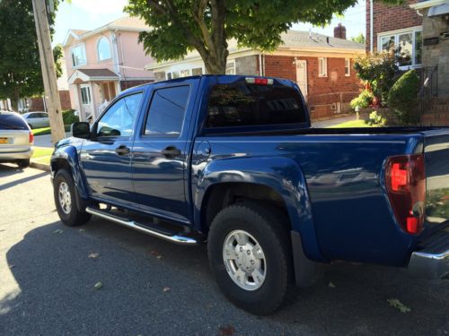 2005 chevrolet colorado crew cab leather interior, heated seats. low miles