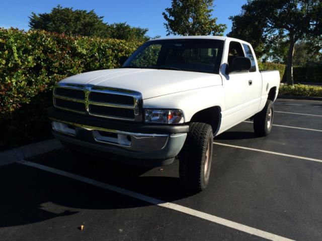 Dodge ram 2500 slt laramie