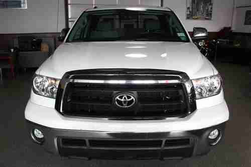 2012 Toyota Tundra Base Crew Cab Pickup 4-Door 5.7L, image 3