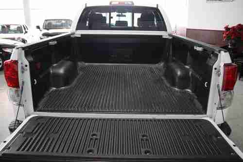 2012 Toyota Tundra Base Crew Cab Pickup 4-Door 5.7L, image 10