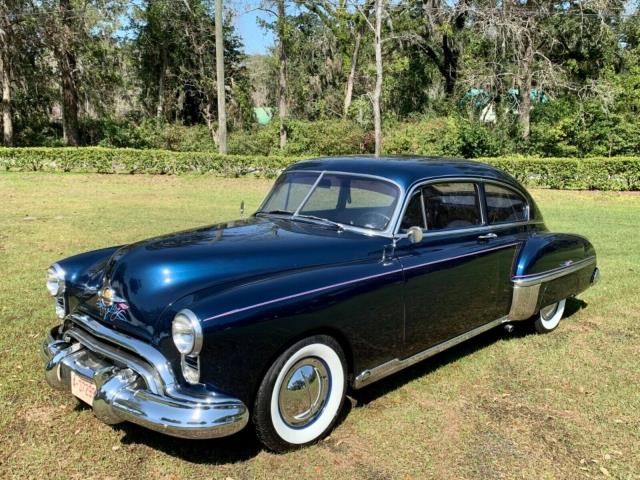 1949 oldsmobile eighty-eight 2 door sedanette