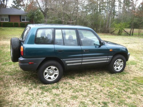 1996 toyota rav4 base sport utility 4-door 2.0l