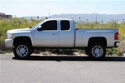 Lifted 2007 chevy silveardo 1500 ext cab ltz 4x4...lifted chevy silverado 1500