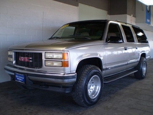 1999 gmc suburban 4wd slt 5.7l lthr 3rd row nevada car!!!! 146k